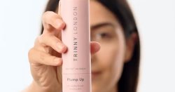 'Miracle' serum with thousands of five-star ratings 'takes years off your face'