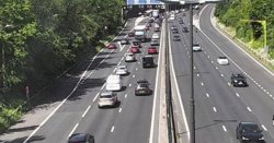 M4 traffic LIVE: Bank holiday weekend chaos as major motorway partially blocked