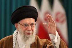 Iran funeral for former leader Ayatollah Ali Khamenei as peace deal close