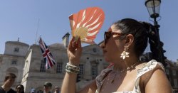Met Office issues new rare extreme heat warning for 31 areas - full list