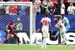 England fans leave Wimbledon in their droves to watch Three Lions crunch World Cup tie