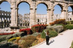 I visited a European city with an amphitheatre better than Rome that no tourists visit